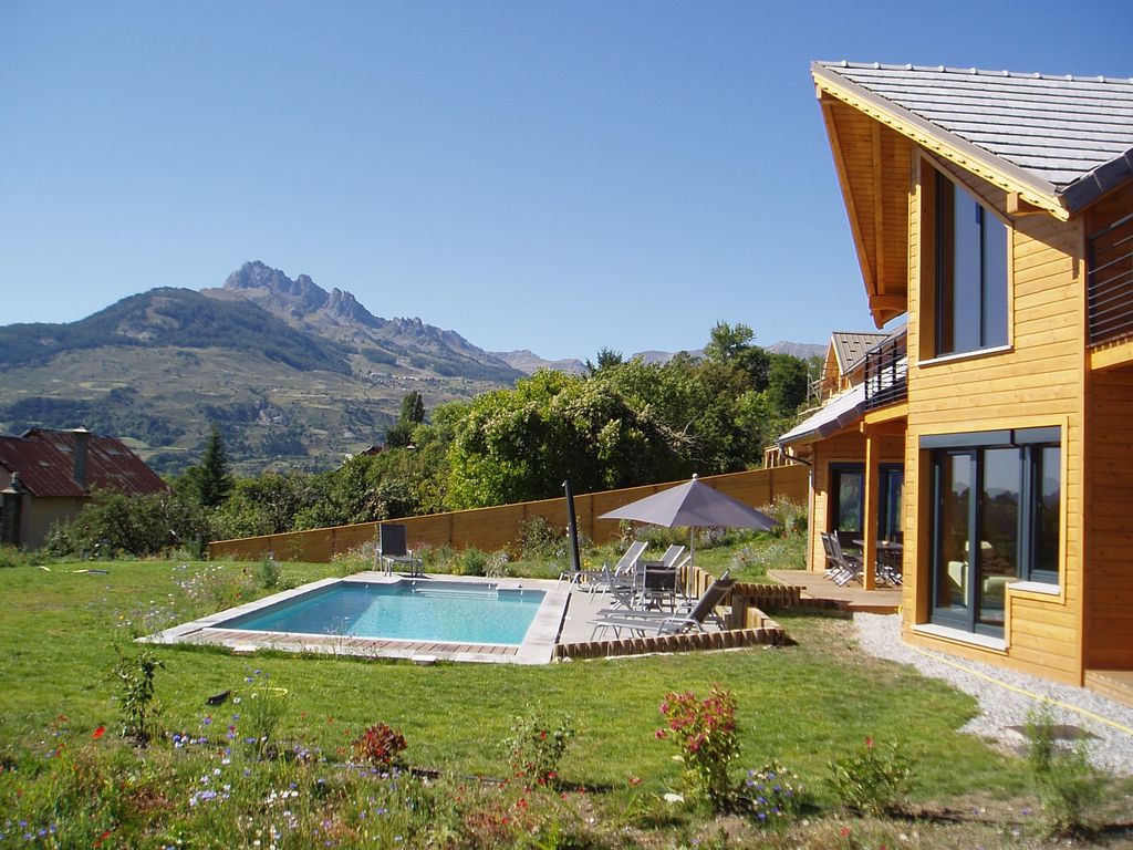 Location Chalet Luxe Serre Poncon Piscine Privee Chauffee Balneo Vue