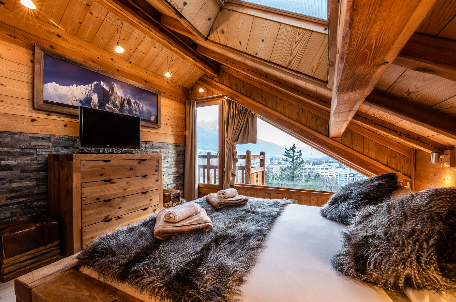 Chalet individuel luxe avec jacuzzi intérieur, sauna, salles de