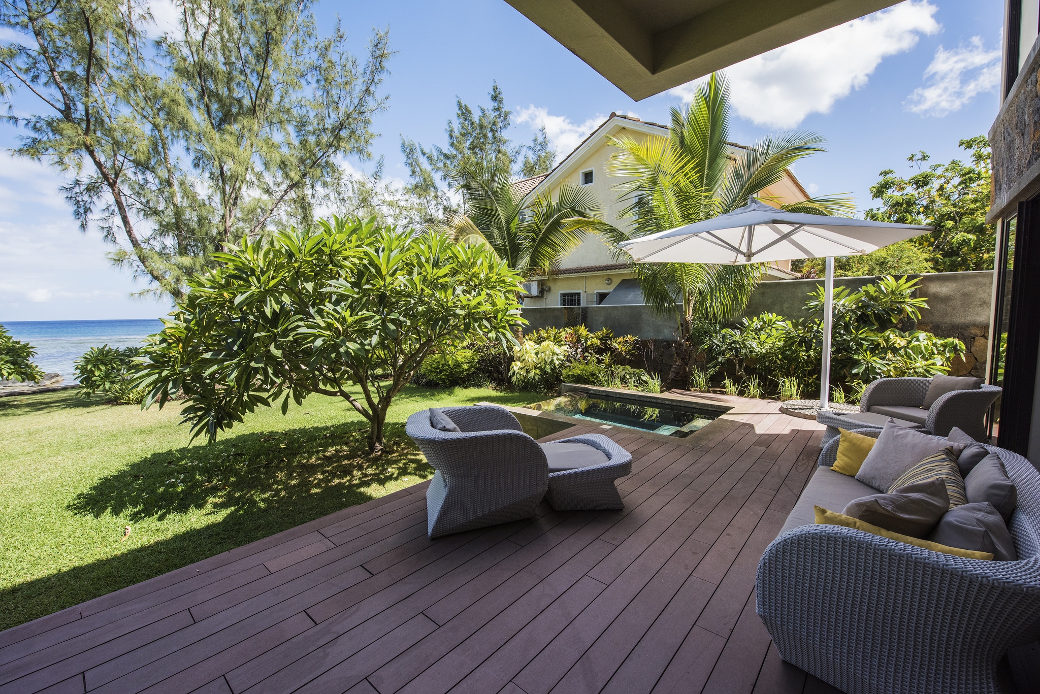 Location Appartement En Residence Avec Piscine Ile Maurice Cote Ouest
