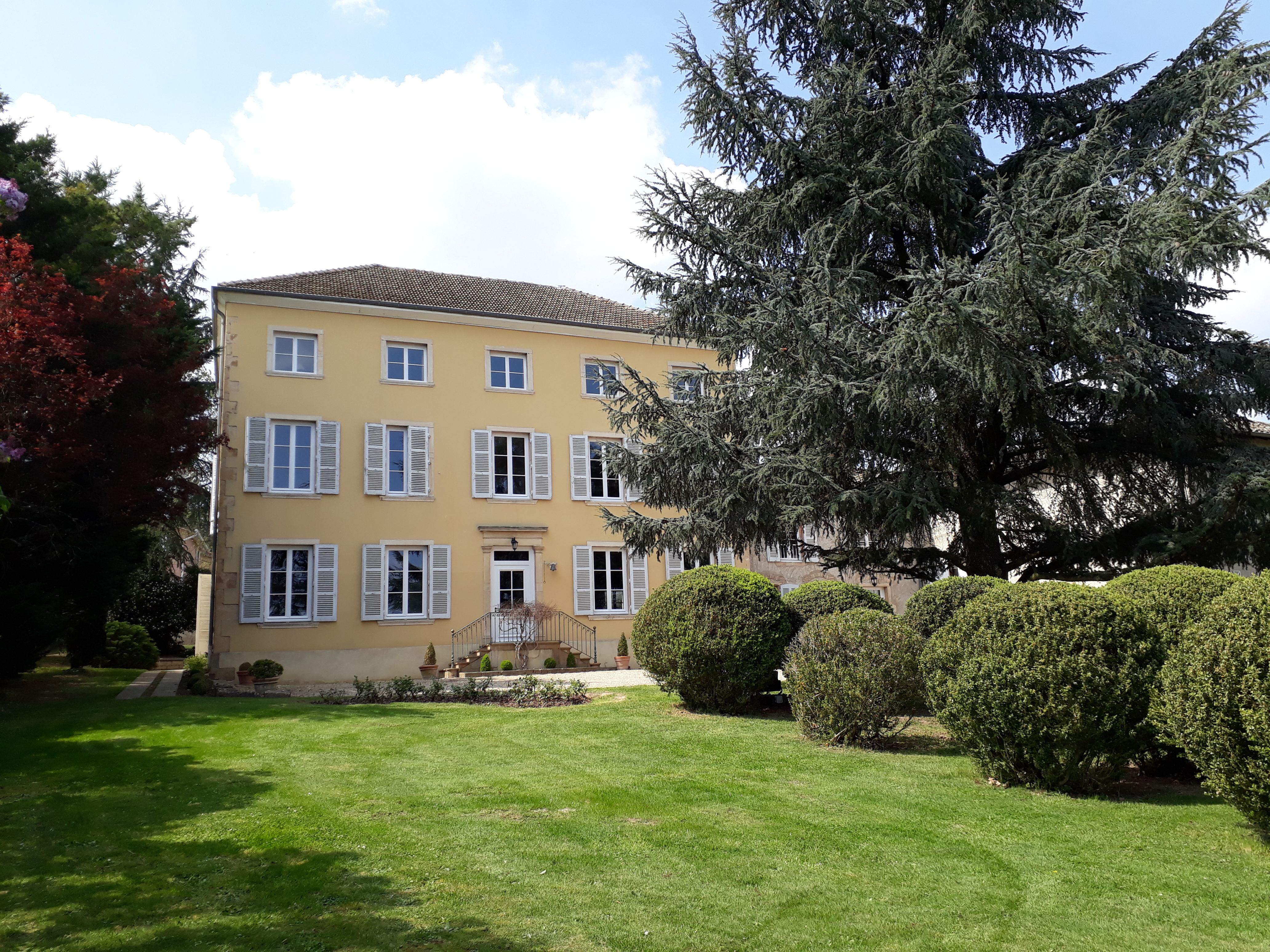 Chambres D Hotes En Beaujolais Au Sud De Macon Proche De Lyon