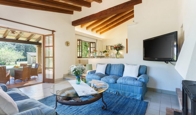 Iles Baléares Location villa luxe Majorque Pollença piscine chauffée vue montagne
