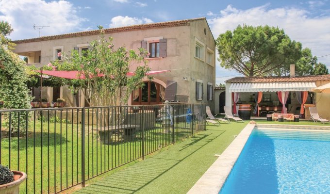 Avignon location villa luxe Provence avec piscine privee chauffee