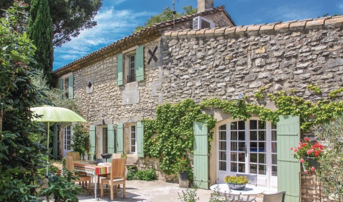 Location Maison de Vacances Saint Remy de Provence Alpilles avec Piscine Privee