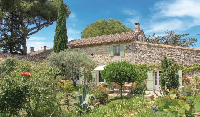 Location Maison de Vacances Saint Remy de Provence Alpilles avec Piscine Privee