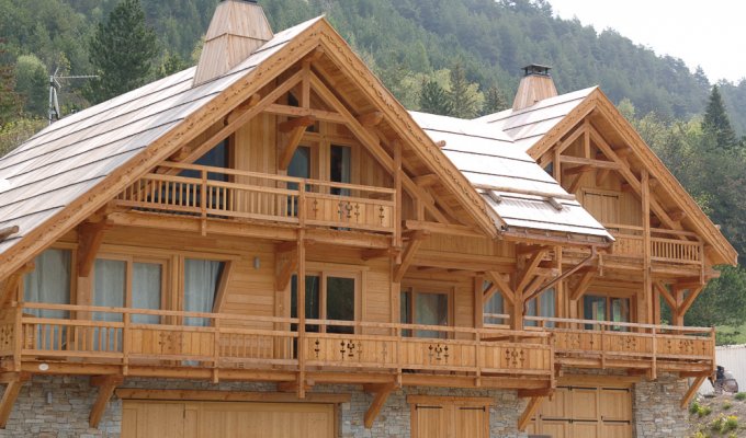 Location Chalet Luxe Serre Chevalier pied des pistes spa services conciergerie