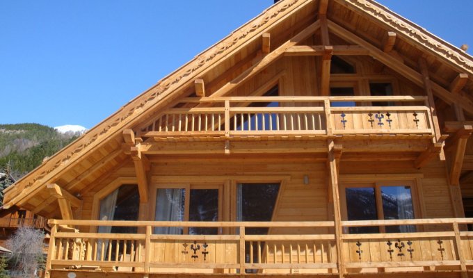 Location Chalet Luxe Serre Chevalier pied des pistes spa services conciergerie