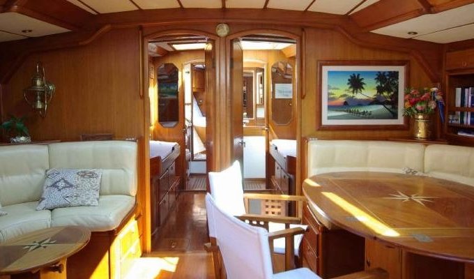 Location Yacht Luxe Marseille avec equipage