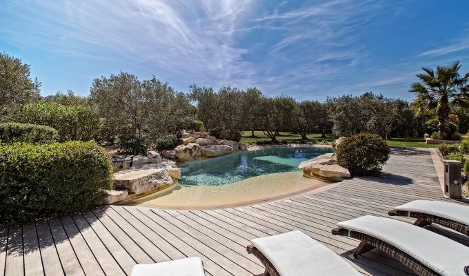 Location villa luxe Saint Remy de Provence avec piscine privee et services hoteliers