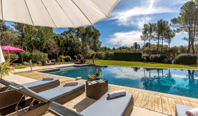 Aix en Provence location villa luxe Provence avec piscine privee chauffee sauna