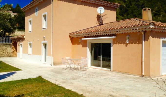 Greoux les Bains location villa luxe Provence avec piscine privee