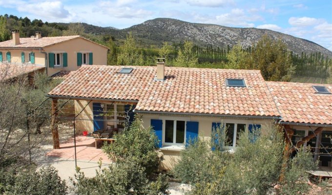 Mont Ventoux location villa Provence avec piscine chauffee et spa