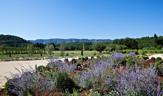 Provence location villa luxe Luberon avec piscine privee hammam et personnel