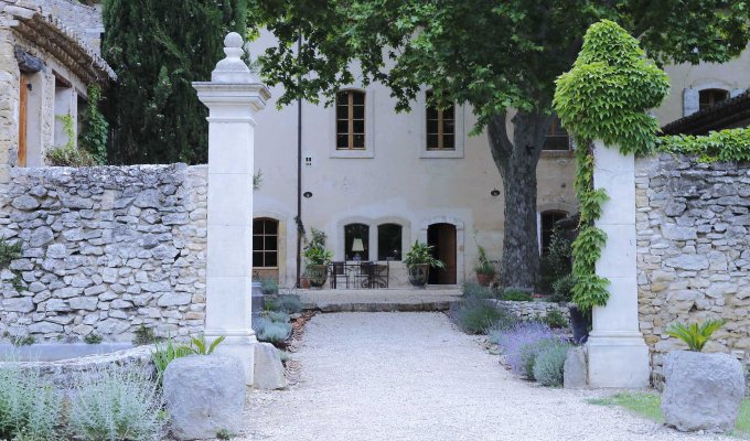 Provence location villa Luberon avec piscine chauffee