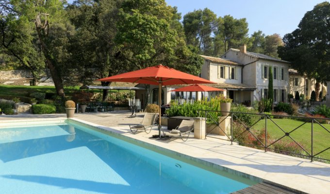 Location villa luxe Saint Remy de Provence avec piscine privee & personnel