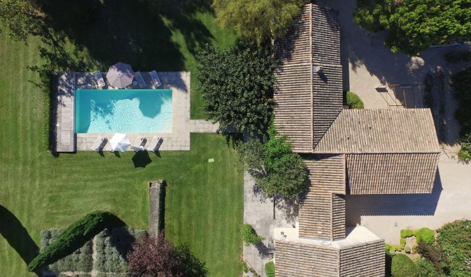 Location villa luxe Saint Remy de Provence avec piscine privee chauffee et personnel