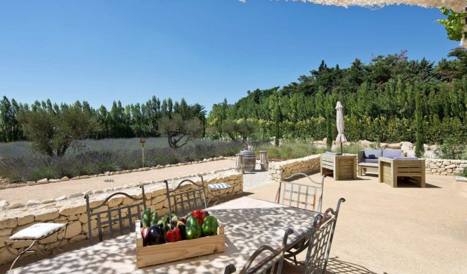 Location villa luxe Saint Remy de Provence avec piscine privee chauffee & personnel