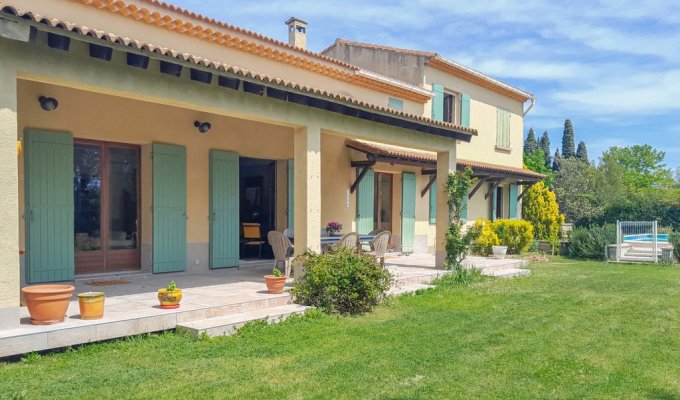 Location Maison de Vacances Avignon Provence Piscine Privee