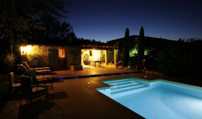 Location villa luxe Saint Remy de Provence avec piscine privee chauffee et personnel