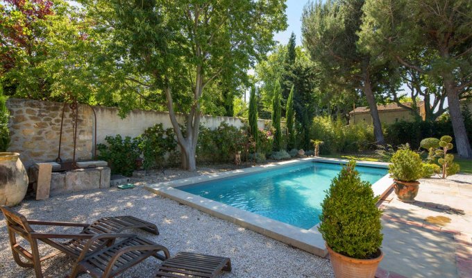 Location villa luxe Saint Remy de Provence avec piscine privee chauffee et personnel