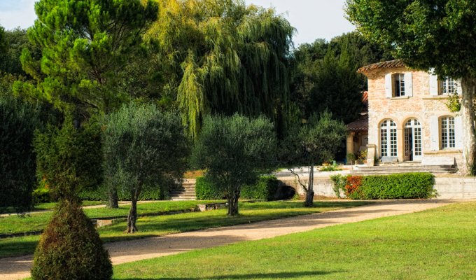 Enclave des Papes location villa luxe Provence avec piscine privee