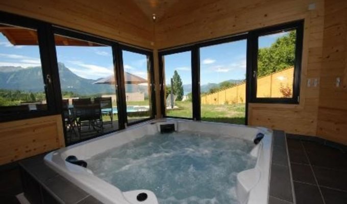 Location Chalet Luxe Serre Poncon piscine privee chauffee balneo vue lac