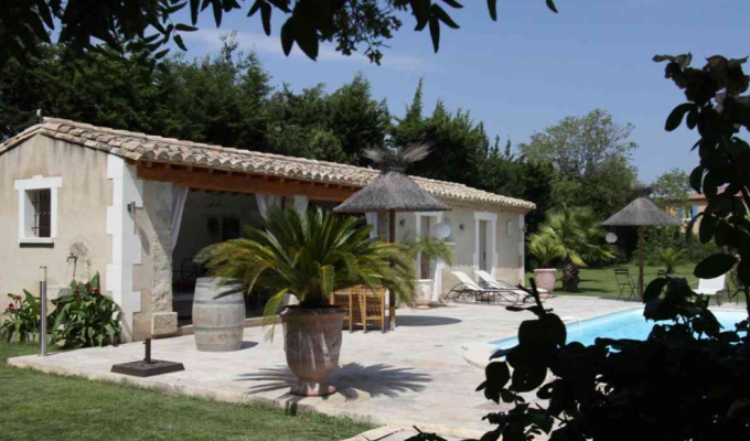 Location villa Saint Remy de Provence avec piscine privee spa et sauna