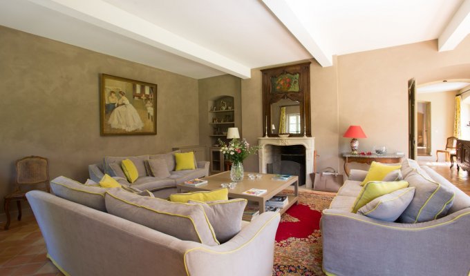 Location villa luxe Saint Remy de Provence avec piscine privee chauffee et tennis