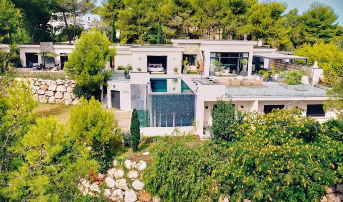 Languedoc location  villa de luxe Montpellier avec piscine privée