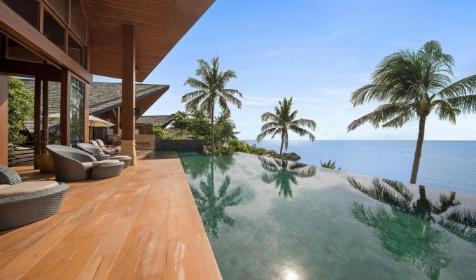 Thailande Location Villa Koh Samui en bord de mer avec piscine et accès à la plage privée