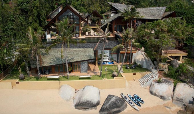 Thailande Location Villa Koh Samui en bord de mer avec piscine et accès à la plage privée