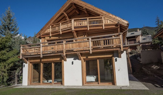 Location Chalet Luxe Serre Chevalier pied des pistes spa services conciergerie