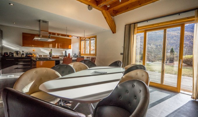 Location Chalet Luxe Serre Chevalier pied des pistes spa services conciergerie