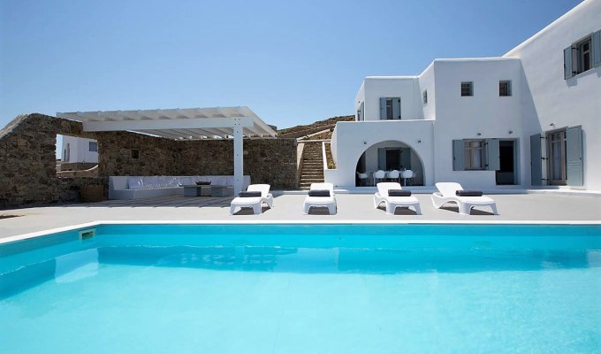 Grece Mykonos Location villa vacances avec piscine privée et à 200m de la plage