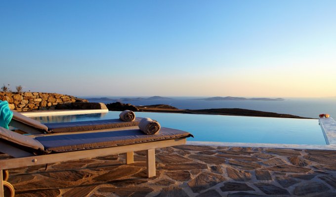 Grece Mykonos Location Villa de Luxe avec vue mer et piscine privée