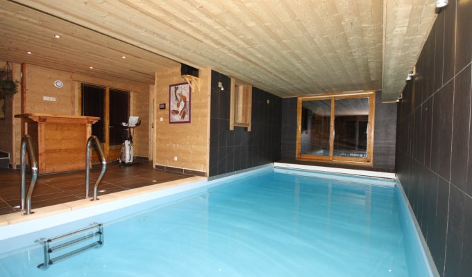 Location Chalet Luxe Serre Chevalier pied des pistes piscine interieure spa