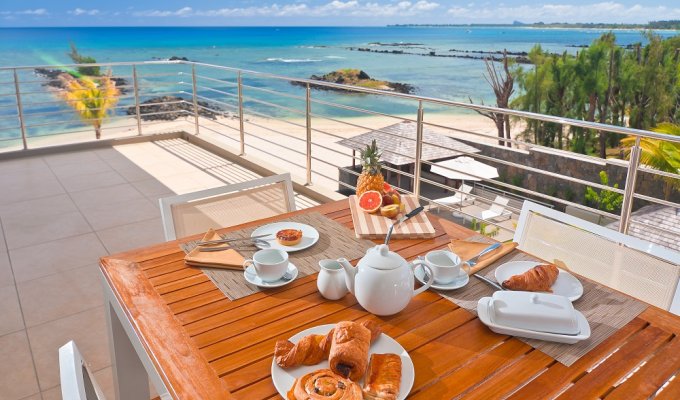 Location Penthouses en bord de mer Ile Maurice à Trou aux Biches avec magnifique vue sur la mer et piscine commune