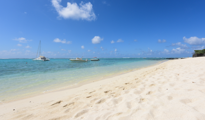 Location villa Ile Maurice sur la plage de Pointe d'Esny dans le sud-est et proche du village de Mahébourg