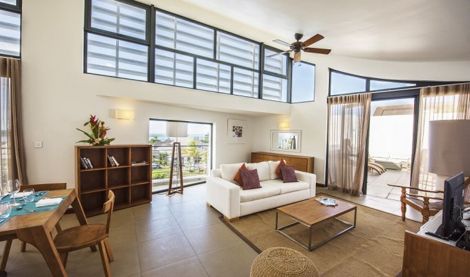 Location Penthouse en Résidence sur la plage de Roches Noires Cote Est