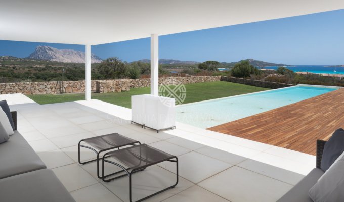 Location villa de Luxe en Sardaigne avec piscine privée et Personnel