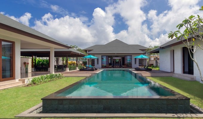 Indonesie Bali Location Villa Bukit proche de la plage avec piscine privée et personnel