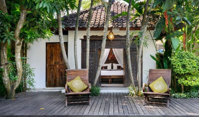 Location villa Bali Seminyak piscine privée proche de la plage avec personnel  