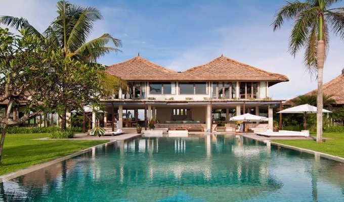Indonesie Bali Location Villa Canggu en bord de mer avec piscine privée et personnel