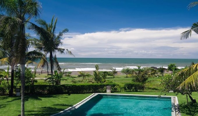 Indonesie Bali Location Villa Canggu en bord de mer avec piscine privée et personnel