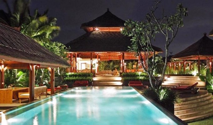 Indonesie Bali Location Villa Canggu en front de mer avec jacuzzi et personnel
