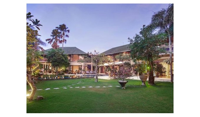 Indonesie Bali Location Villa Canggu à 60m de la plage de Berawa et avec personnel