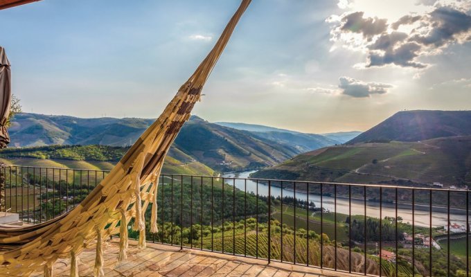 Location Vill Portugal Folgosa do Douro avec piscine privée à débordement et vue panoramique sur la Vallée du Douro, Porto Nord Portugal