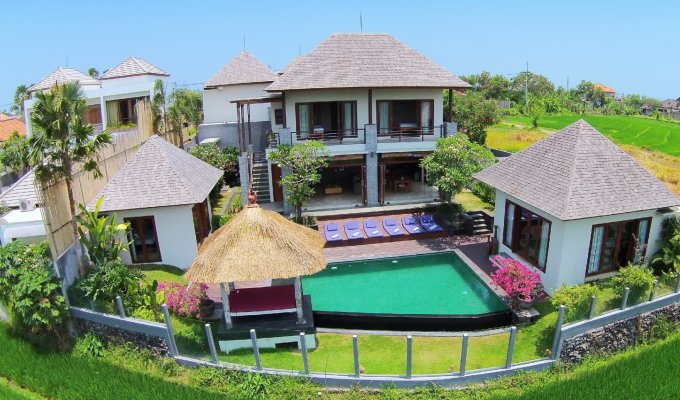 Indonesie Bali Location Villa Canggu avec piscine privée et personnel