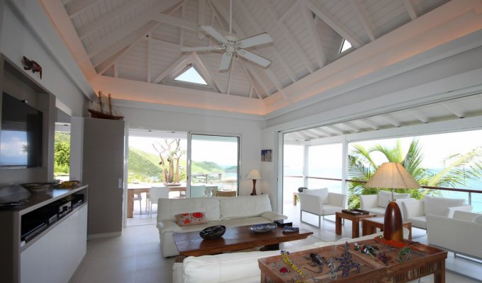 Location Villa de Luxe à St Barth avec piscine chauffée et vue sur la baie de Flamands