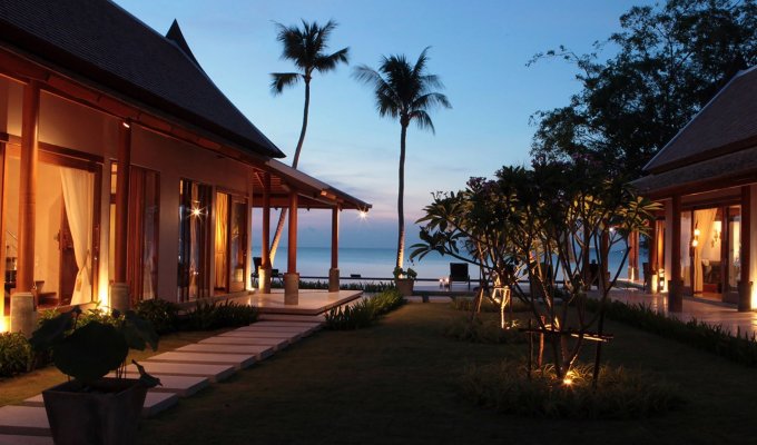 Thailande Location Villa à Koh Samui en front de mer avec piscine privée et Personnel