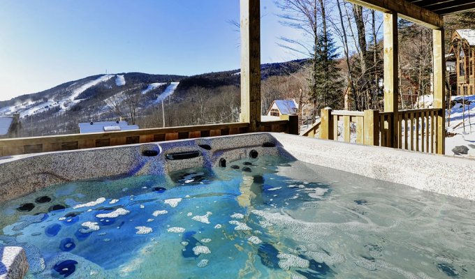 Quebec Stoneham Location Chalet avec spa et terrasse couverte